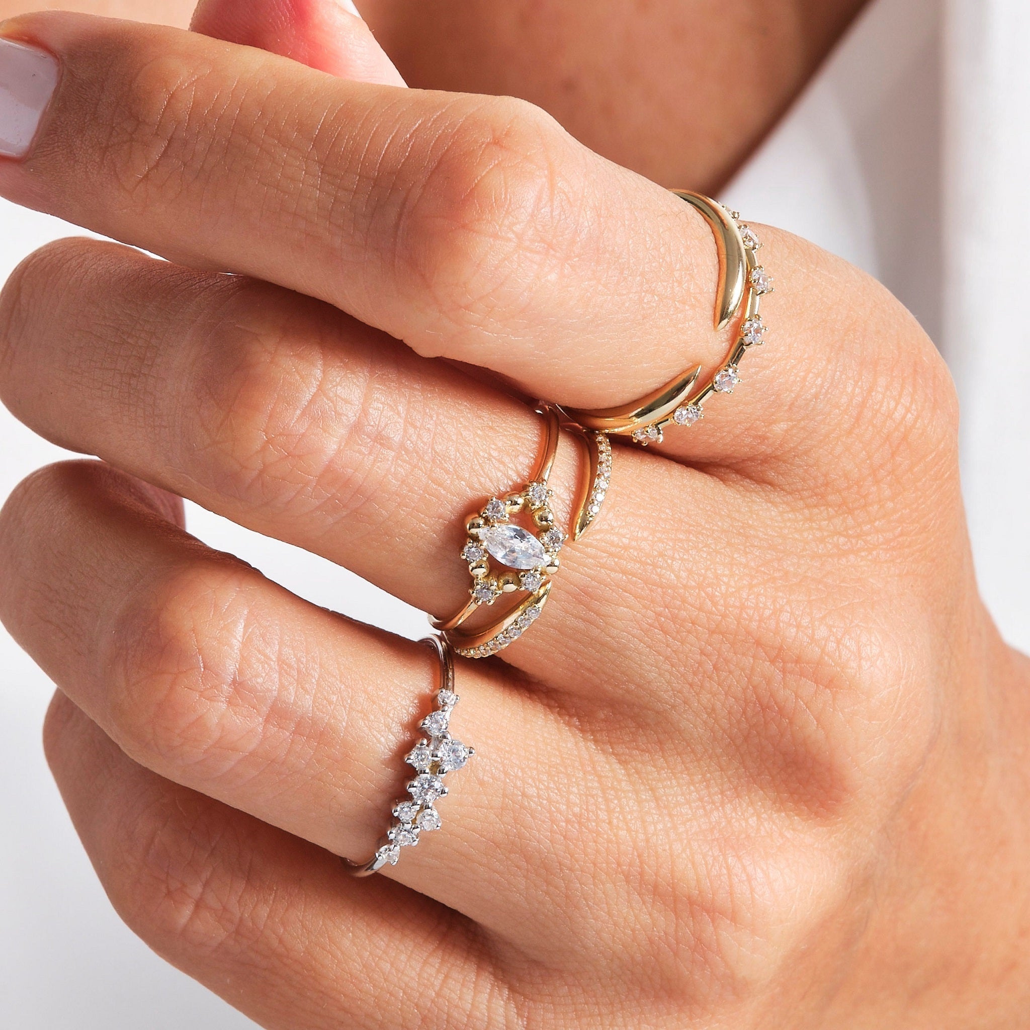 Dainty Round Cluster Diamond Wedding Ring - Carat Elara
